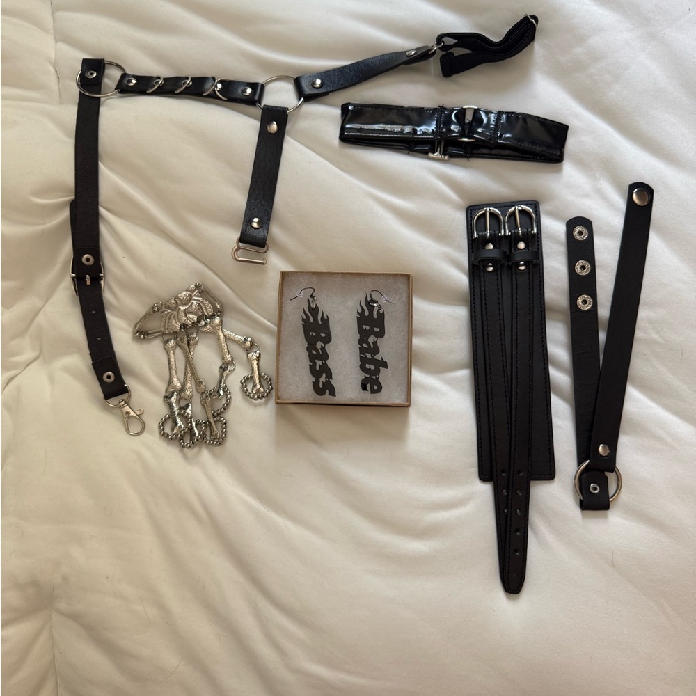 (LAST DAY 2/20) Black Leather Harness Set
